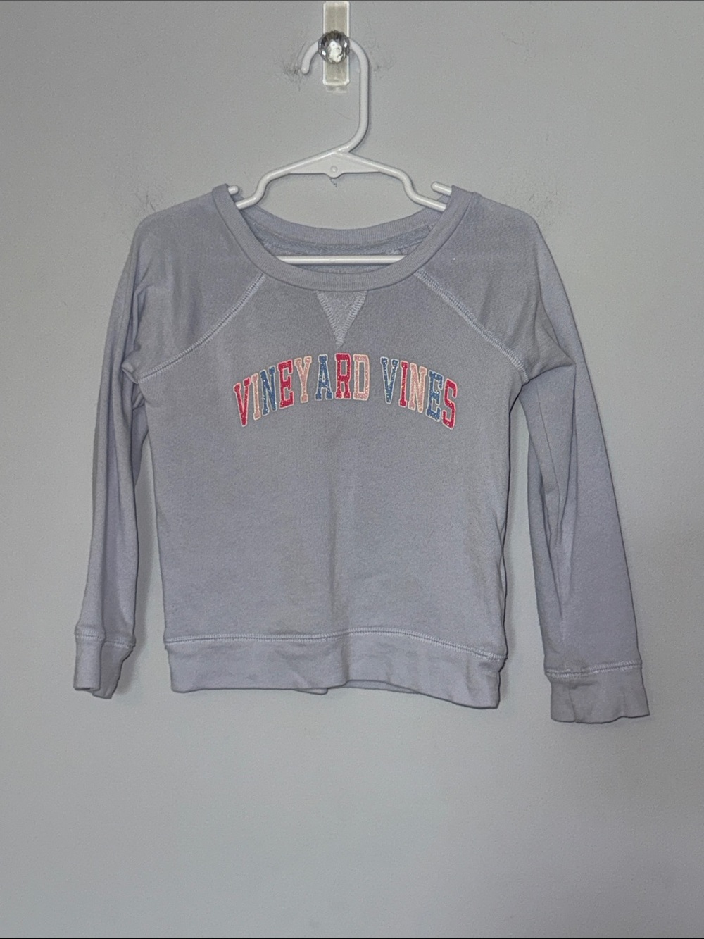 Vineyard Vines Girls Light Blue Crewneck Sweatshirt with Multicolor Logo Size 3T